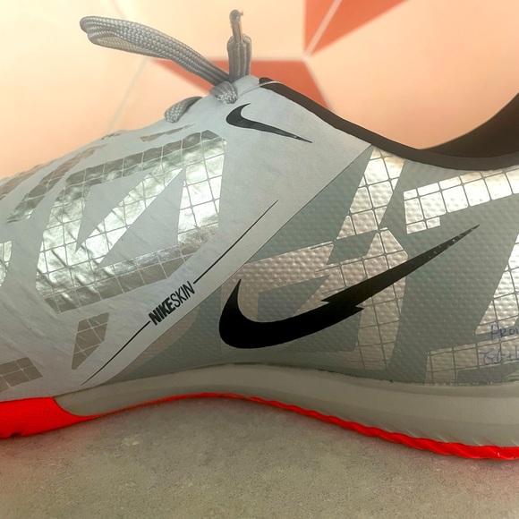 Nike Phantom Venom Academy Soccer Shoes - Picture 7 of 8